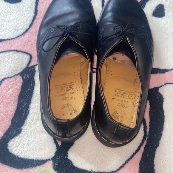 Vintage dr.Marten bowler shoes made in England. In great used shape. - Picture 3 of 13